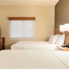 Hyatt Place Phoenix/Chandler-Fashion Center in Chandler, United States of America from 158$, photos, reviews - zenhotels.com guestroom