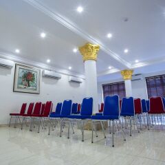 Отель Caledonian Suites