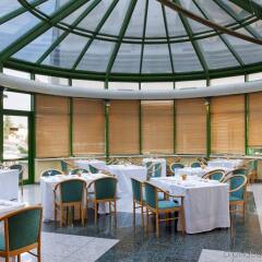 Отель Holiday Inn Bratislava
