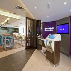 Отель Premier Inn London Lewisham комната для гостей фото 2