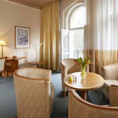 Отель Dr. Adler Spa & Kurhotel Чехия, Франтишкови-Лазне - отзывы, цены и фото номеров - забронировать отель Dr. Adler Spa & Kurhotel онлайн интерьер отеля фото 2