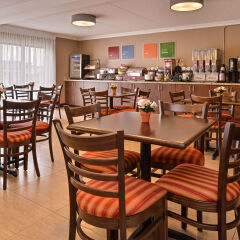 Comfort Inn Brampton In Brampton Canada From 79 Photos Reviews