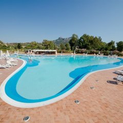 Отель Marina Torre Navarrese Resort Италия, Лотзорай - отзывы, цены и фото номеров - забронировать отель Marina Torre Navarrese Resort онлайн бассейн
