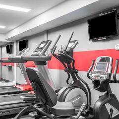 enVision Hotel Boston Longwood, an Ascend Collection Member фитнесс-зал