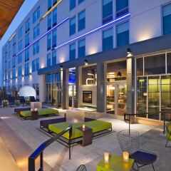 Отель Aloft Portland Airport at Cascade Station фото 4