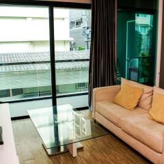 Апартаменты Sixty Six Pattaya Beach Road Apartment Паттайя комната для гостей фото 4