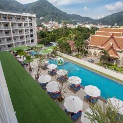 Отель Ramada by Wyndham Phuket Deevana Patong балкон