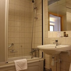 Отель First Hotel Ideon Gästeri Швеция, Исследовательский парк Идеон - отзывы, цены и фото номеров - забронировать отель First Hotel Ideon Gästeri онлайн ванная