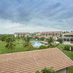 Отель The Calm Resort & Spa пляж фото 2