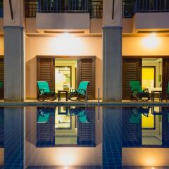 Отель Thanthip Beach Resort бассейн