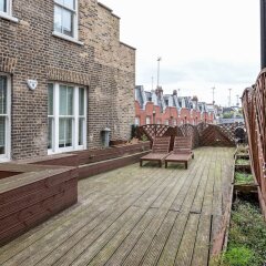 Отель Stylish 3 Bed 3 bath in Kens High St Лондон вид на фасад