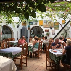 Отель Restaurante Blanco y Verde Испания, Кониль-де-ла-Фронтера - отзывы, цены и фото номеров - забронировать отель Restaurante Blanco y Verde онлайн питание
