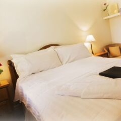 Отель St Raphael Guest House комната для гостей фото 5