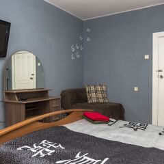 Гостиница Like Hostel в Тюмени 6 отзывов об отеле, цены и фото номеров - забронировать гостиницу Like Hostel онлайн Тюмень комната для гостей