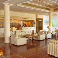 Отель Aegean Village Hotel Греция, Мастичари - отзывы, цены и фото номеров - забронировать отель Aegean Village Hotel онлайн интерьер отеля