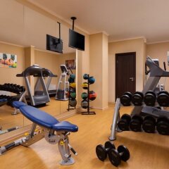 Отель Courtyard by Marriott Kazan Kremlin Казань фитнесс-зал