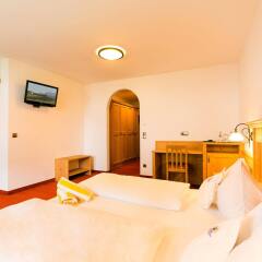 Hotel Schneeberg Family Resort & SPA комната для гостей