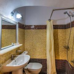 Отель Nefeli Homes Греция, Остров Санторини - отзывы, цены и фото номеров - забронировать отель Nefeli Homes онлайн ванная фото 2