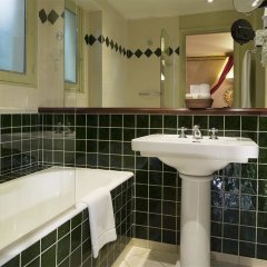 Отель Britannique Франция, Париж - отзывы, цены и фото номеров - забронировать отель Britannique онлайн ванная