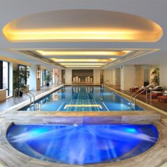 Отель Waldorf Astoria Shanghai on the Bund бассейн