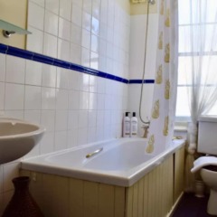 Отель 2 Bedroom Central Maisonette Apartment Великобритания, Брайтон - отзывы, цены и фото номеров - забронировать отель 2 Bedroom Central Maisonette Apartment онлайн ванная