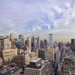 Отель Renaissance New York Midtown Hotel США, Нью-Йорк - отзывы, цены и фото номеров - забронировать отель Renaissance New York Midtown Hotel онлайн балкон