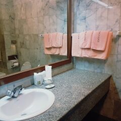 Отель Interchange Tower Serviced Apartment Таиланд, Бангкок - отзывы, цены и фото номеров - забронировать отель Interchange Tower Serviced Apartment онлайн ванная
