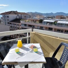 Отель ResidHotel Cannes Festival Франция, Канны - 6 отзывов об отеле, цены и фото номеров - забронировать отель ResidHotel Cannes Festival онлайн балкон