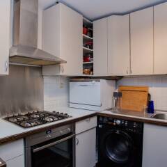 Отель 1 Bedroom Flat Near Hampstead Heath в номере