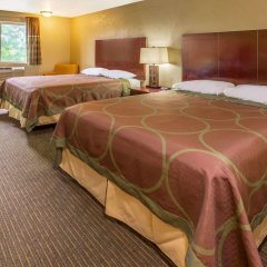 Super 8 by Wyndham Woodburn in Woodburn, United States of America from 99$, photos, reviews - zenhotels.com guestroom photo 3