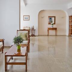 Hotel Makarios интерьер отеля