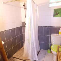 Отель Bungalow With one Bedroom in Guadeloupe, With Pool Access, Enclosed Ga ванная