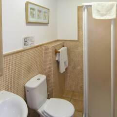 Отель Apartamentos Dos Robles ванная
