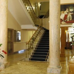 Отель Bristol Palace интерьер отеля