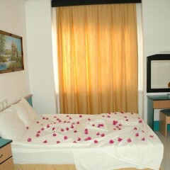 Seren Sari Hotel сейф в номере