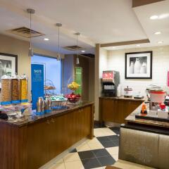 Отель Hampton Inn Manhattan Chelsea США, Нью-Йорк - отзывы, цены и фото номеров - забронировать отель Hampton Inn Manhattan Chelsea онлайн питание фото 2