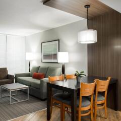 Отель West Coast Suites at UBC Канада, Аптаун - отзывы, цены и фото номеров - забронировать отель West Coast Suites at UBC онлайн комната для гостей фото 4