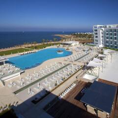 King Evelthon Beach Hotel & Resort бассейн фото 2