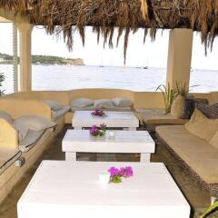 Отель Hostal Talamanca