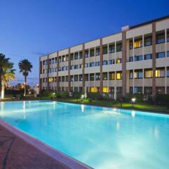 Отель Mercure Rome Leonardo da Vinci Airport бассейн