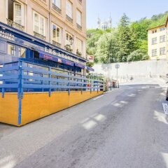 Отель The Bright Vieux-lyon Франция, Лион - отзывы, цены и фото номеров - забронировать отель The Bright Vieux-lyon онлайн городской автобус
