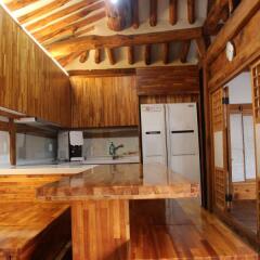Отель Myeonggaje Hanok Single Family House Южная Корея, Сеул - отзывы, цены и фото номеров - забронировать отель Myeonggaje Hanok Single Family House онлайн в номере фото 2