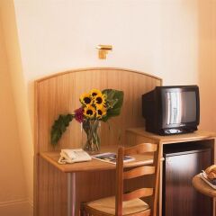Отель Hôtel Londres Saint Honoré удобства в номере фото 2