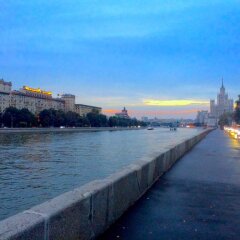 Moscow River Hostel городской автобус
