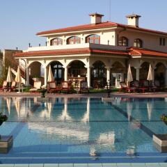 Отель Royal Palace Helena Sands Солнечный берег фитнесс-зал