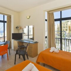 Отель Rokna Hotel Мальта, Сан Джулианс - 1 отзыв об отеле, цены и фото номеров - забронировать отель Rokna Hotel онлайн удобства в номере фото 2