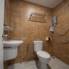 The Moon Night Hostel Бангкок ванная