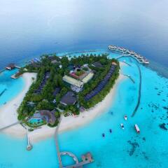 Отель Centara Grand Island Resort & Spa Maldives All Inclusive бассейн