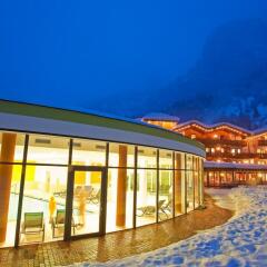 Отель Feuerstein Nature Family Resort Горнолыжный курорт Ортлер бассейн