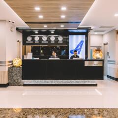 Отель Adelphi Suites Bangkok спа